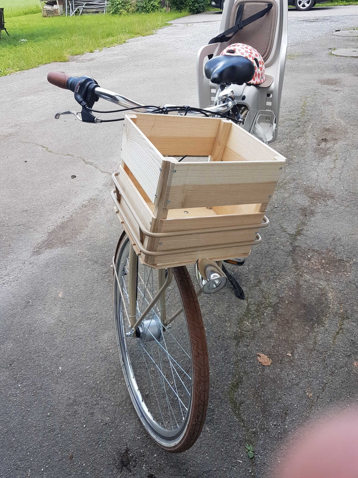 Fahrrad Korb mit Kiste